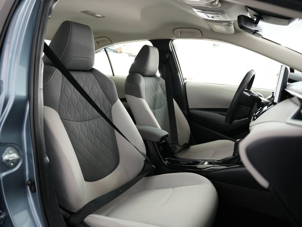 Used 2020 Toyota Corolla LE image 47