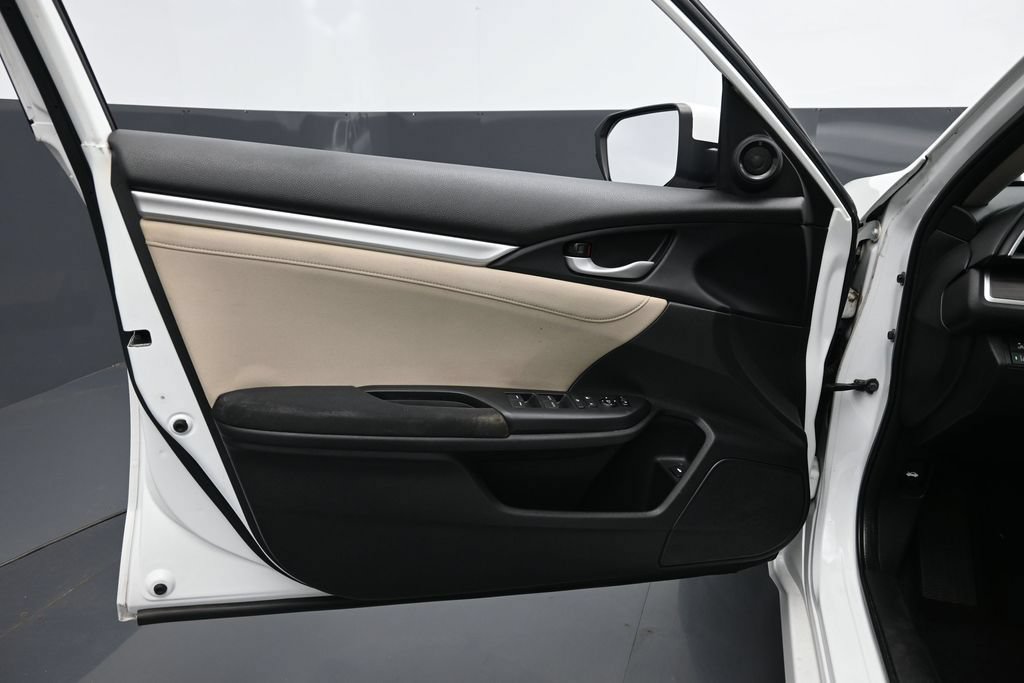 Used 2019 Honda Civic EX image 18