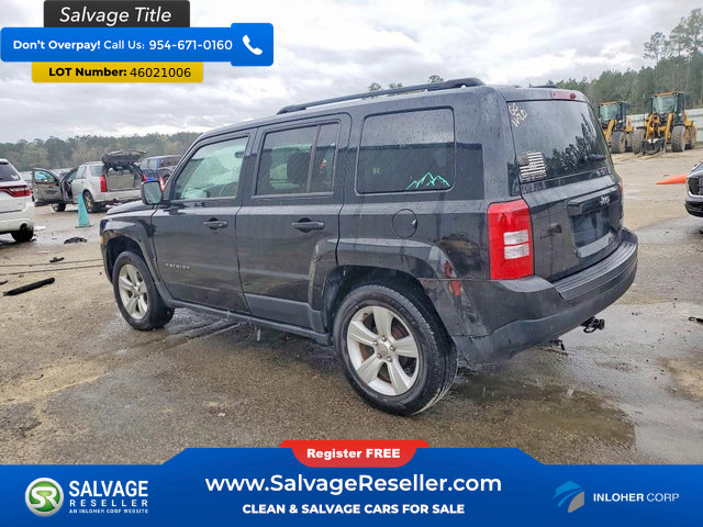 Used 2014 Jeep Patriot Latitude w/ Sun/Sound Group FWD image 3