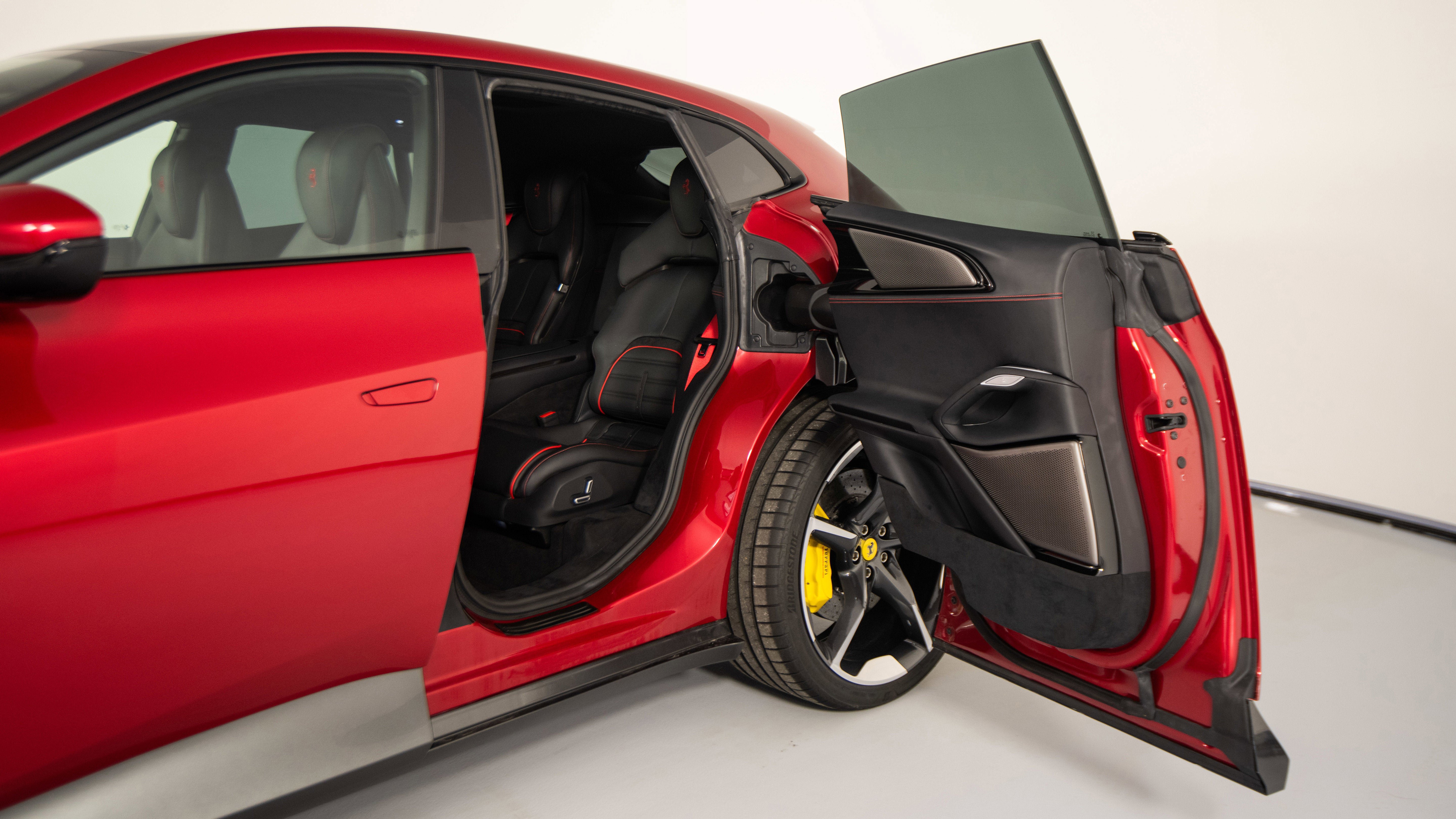 Certified 2025 Ferrari Purosangue AWD/4WD image 11