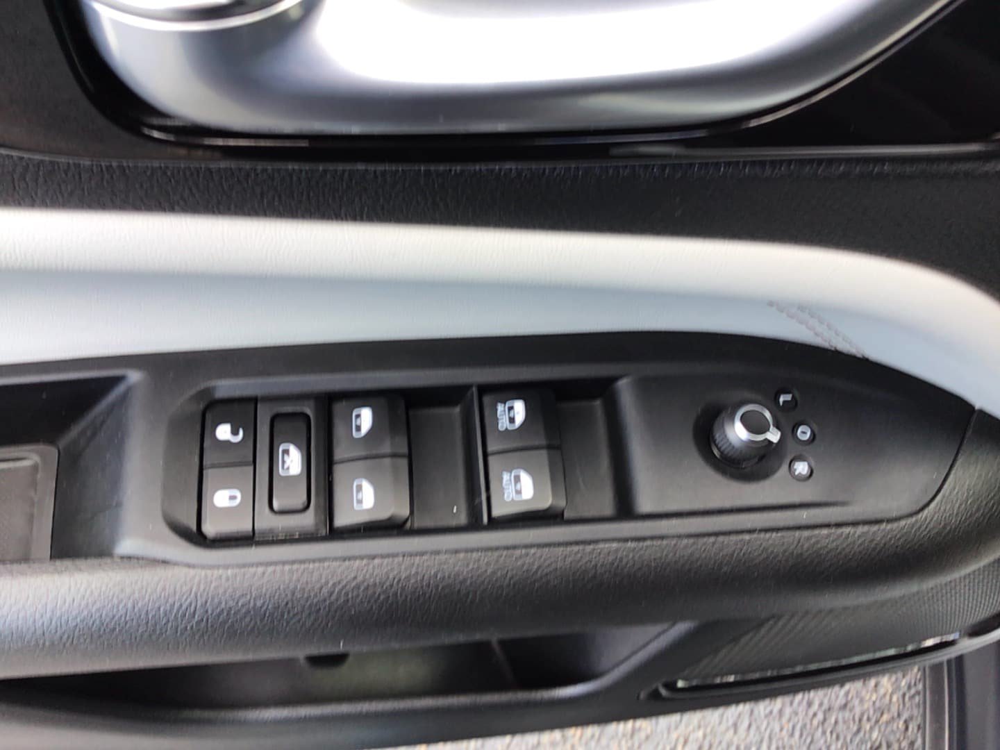 Certified 2026 Jeep Compass Limited AWD/4WD image 10