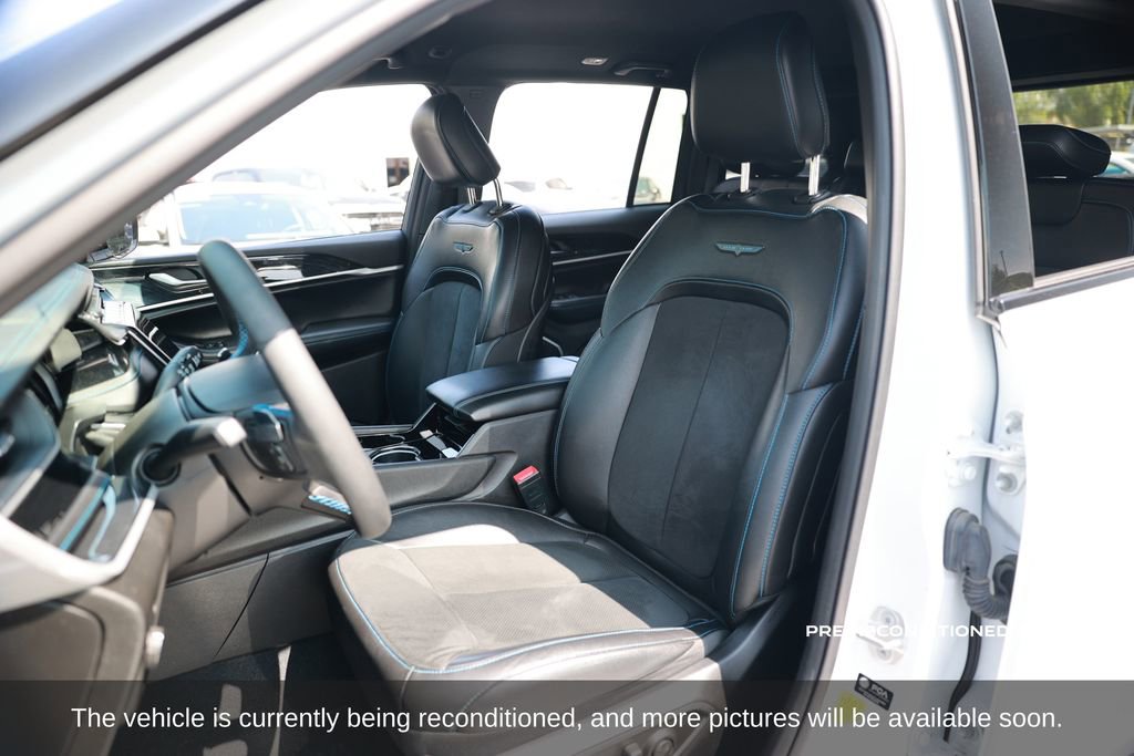 Used 2022 Jeep Grand Cherokee Trailhawk w/ Advanced Protech Group II image 11