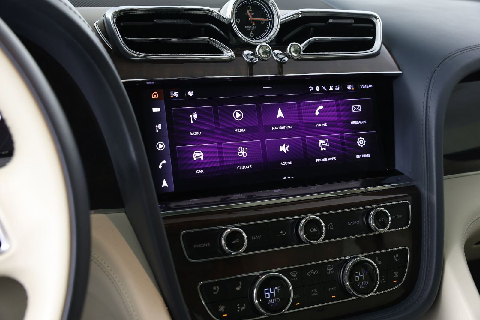 Used 2021 Bentley Bentayga image 22