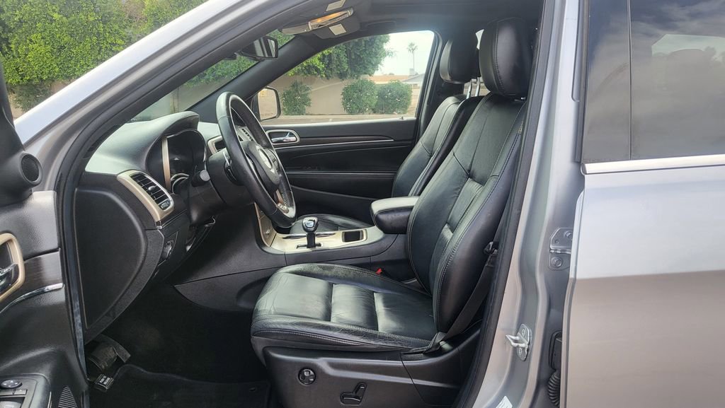 Used 2014 Jeep Grand Cherokee Limited RWD image 27