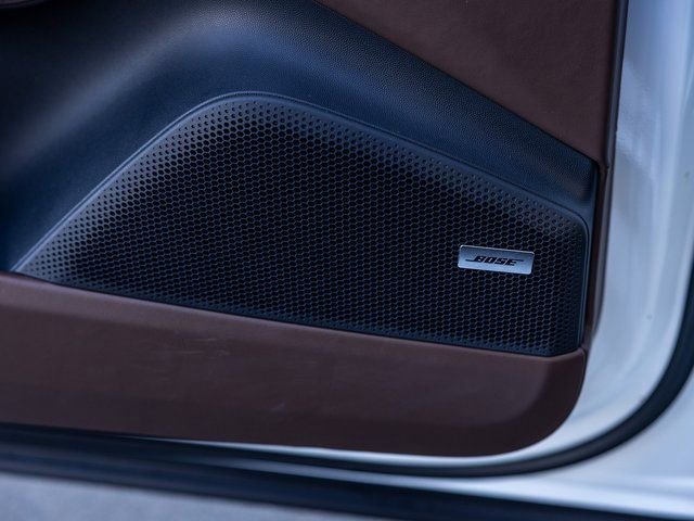Certified 2025 Porsche Macan Electric RWD image 44