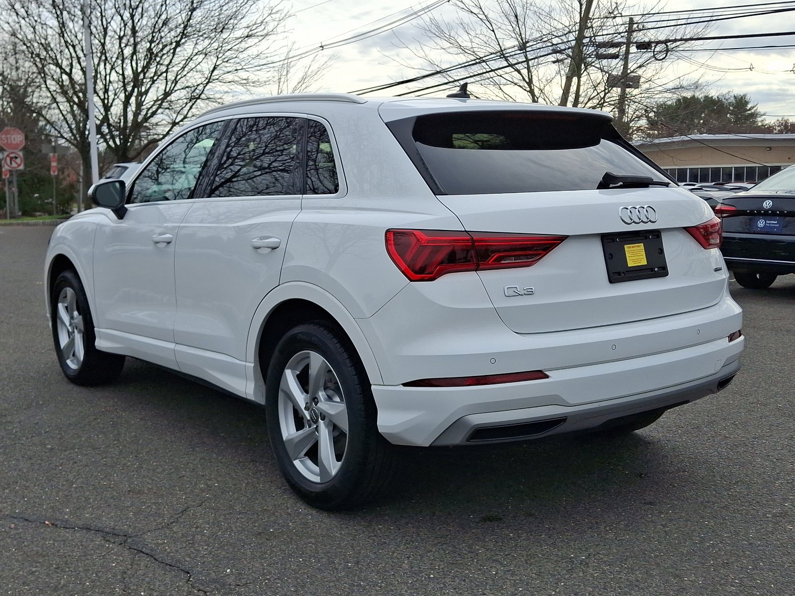 Used 2020 Audi Q3 2.0T Premium w/ Convenience Package AWD/4WD image 4