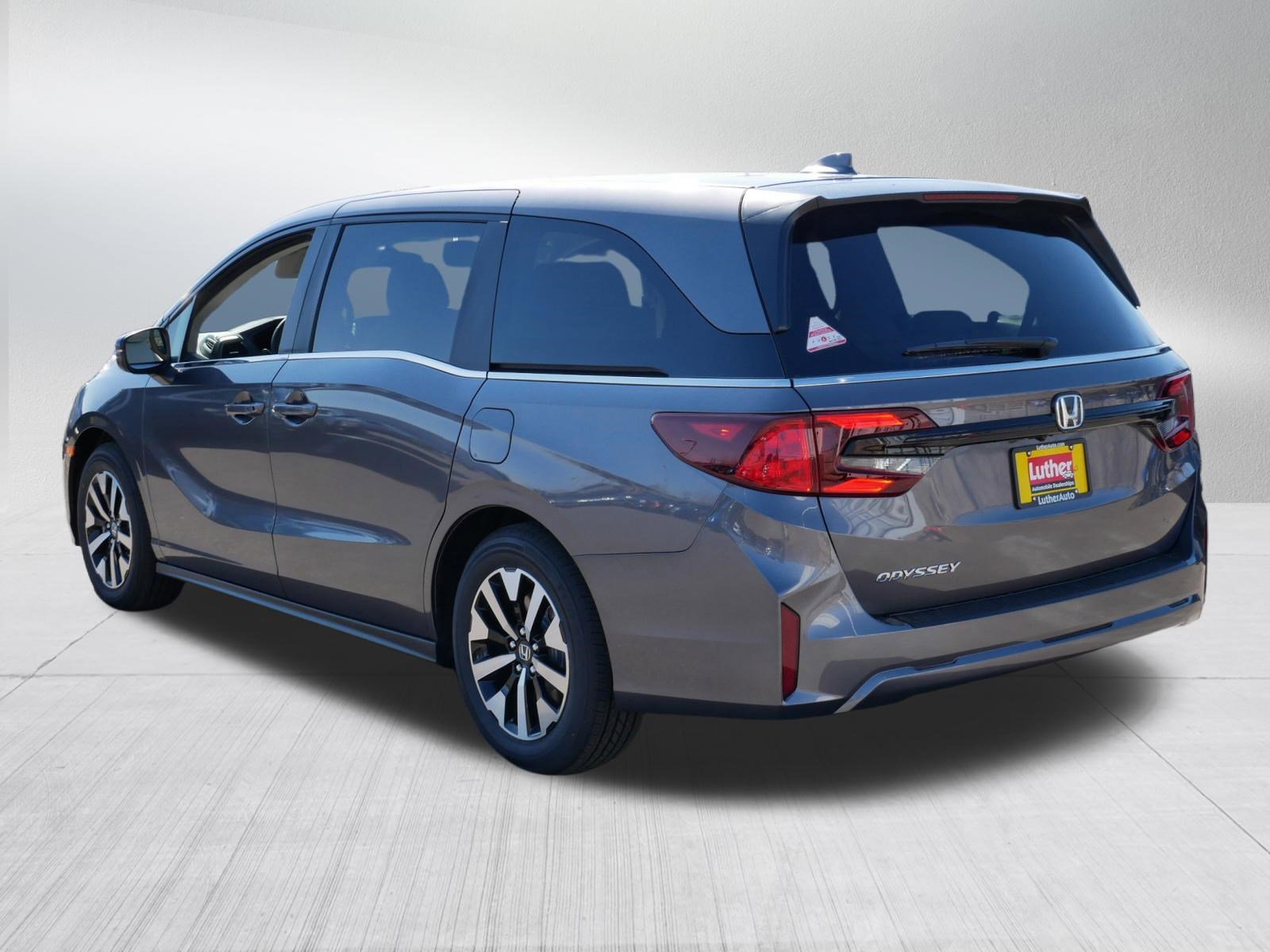 Certified 2026 Honda Odyssey EX-L image 5