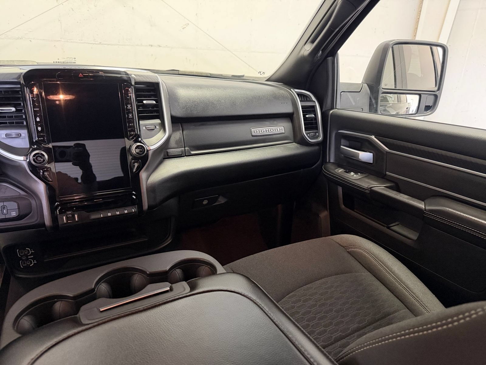 Used 2025 RAM 2500 Big Horn AWD/4WD image 34