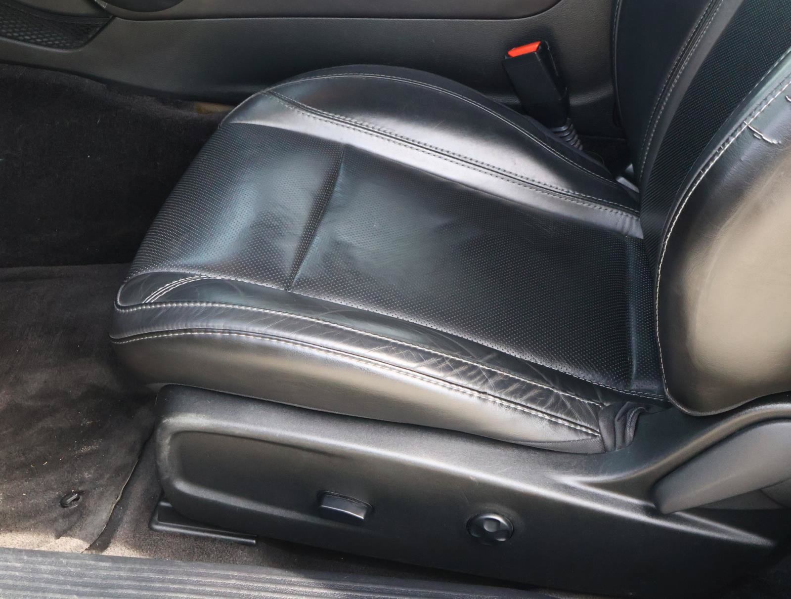 Used 2018 Dodge Challenger R/T Plus RWD image 12