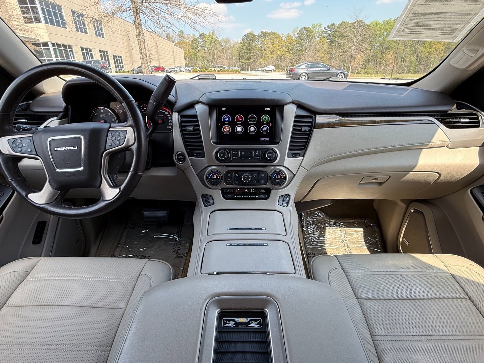 Used 2016 GMC Yukon XL Denali w/ Enhanced Security Package image 23