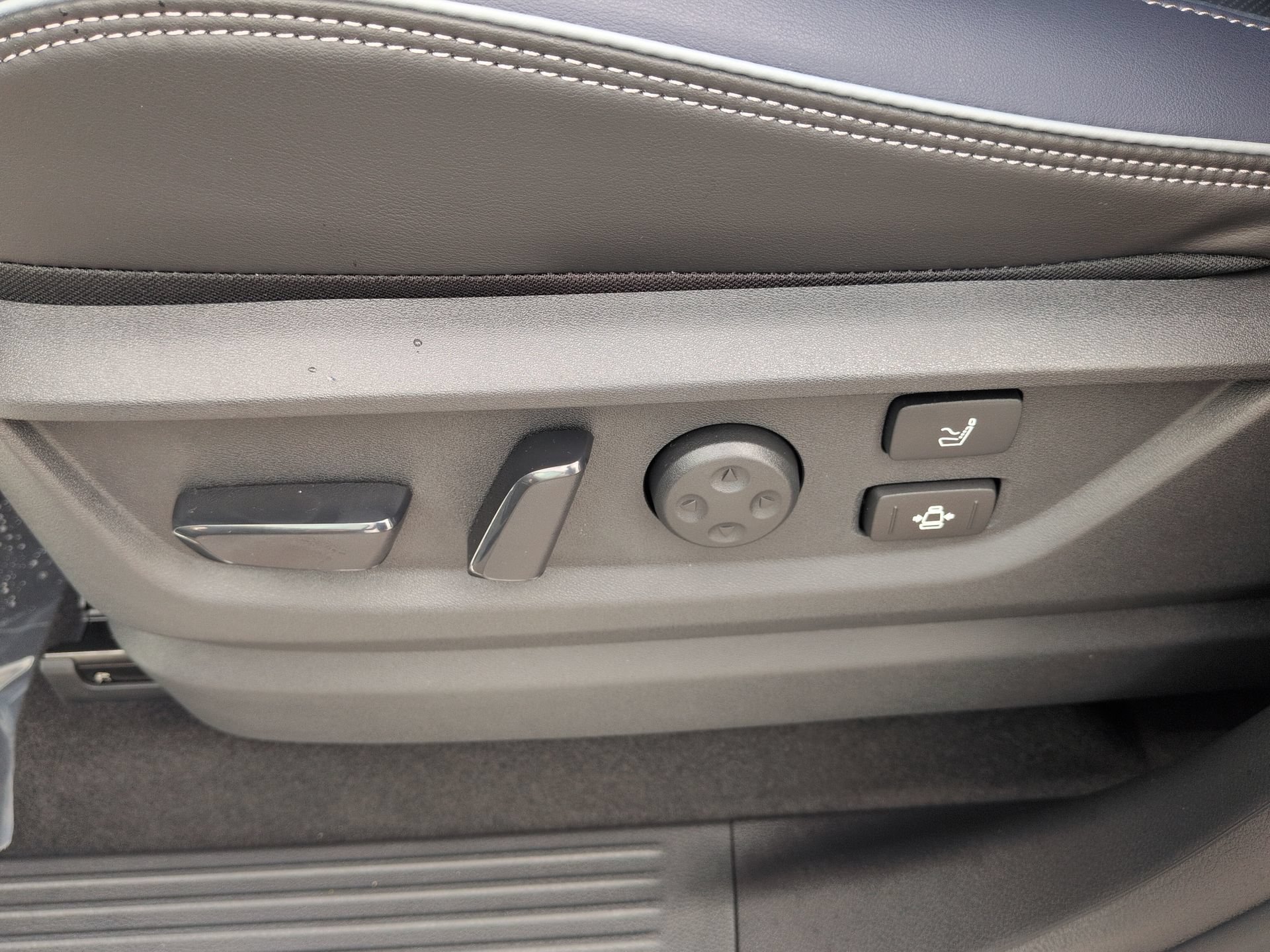 New 2027 INFINITI QX80 Sensory AWD/4WD image 22