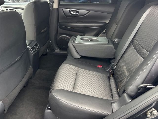 Used 2018 Nissan Rogue SV FWD image 14