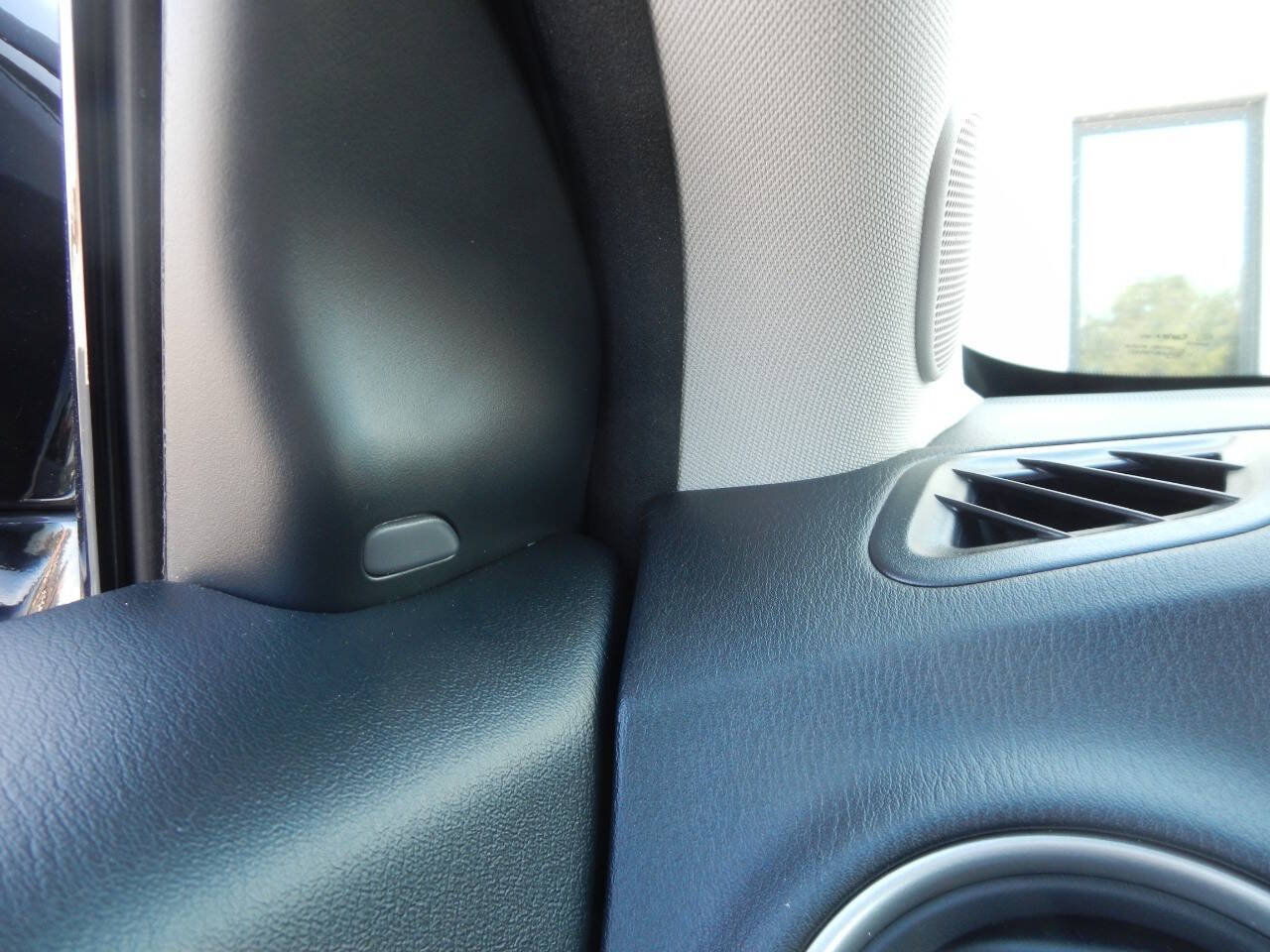 Used 2015 INFINITI QX60 Luxe w/ Deluxe Touring Package AWD/4WD image 52