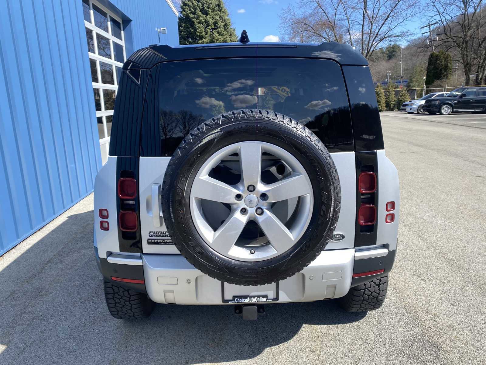 Used 2020 Land Rover Defender 110 First Edition AWD/4WD image 12