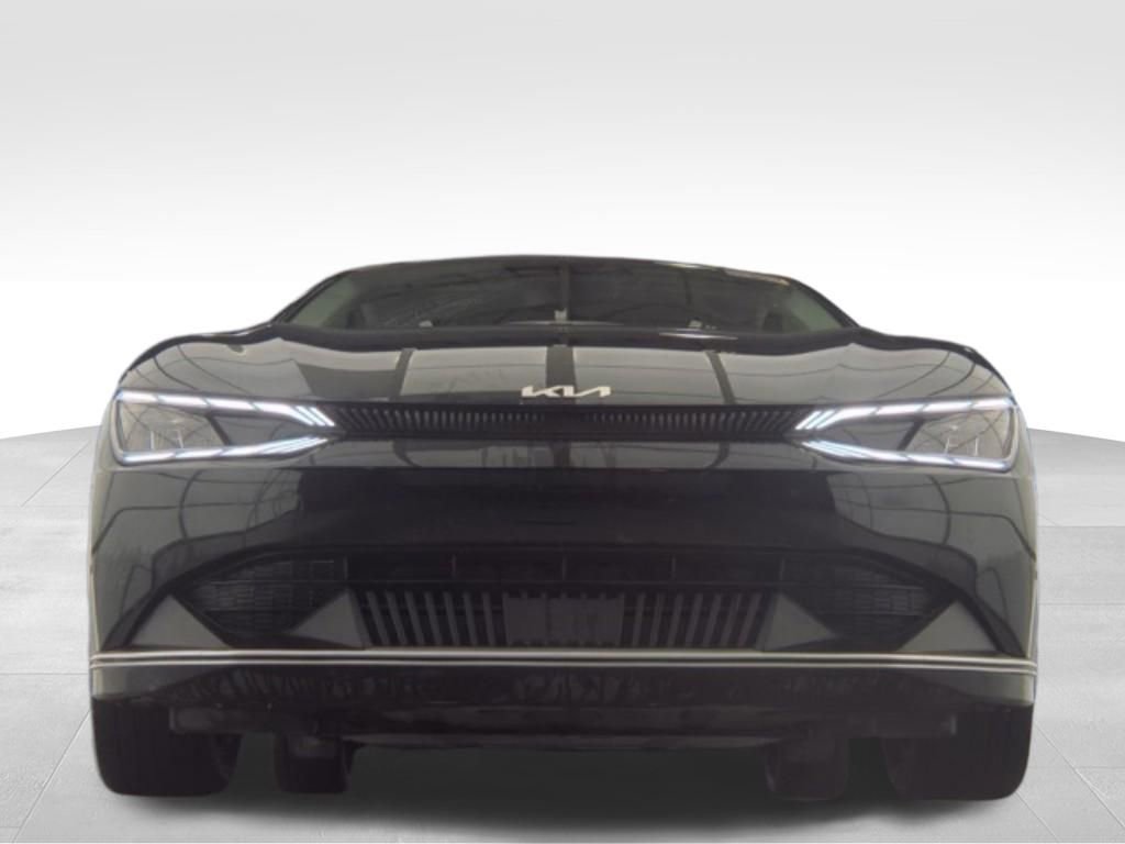 Used 2024 Kia EV6 Light AWD/4WD image 2