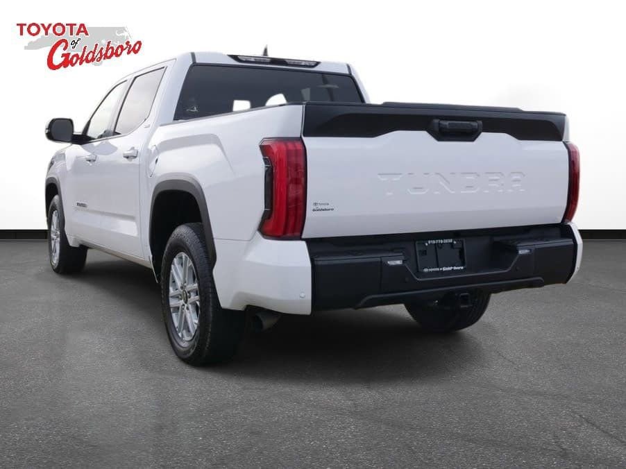 Used 2025 Toyota Tundra SR5 w/ SR5 Premium Package image 9