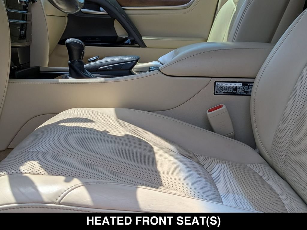 Used 2019 Lexus LX 570 4WD w/ Luxury Package image 16