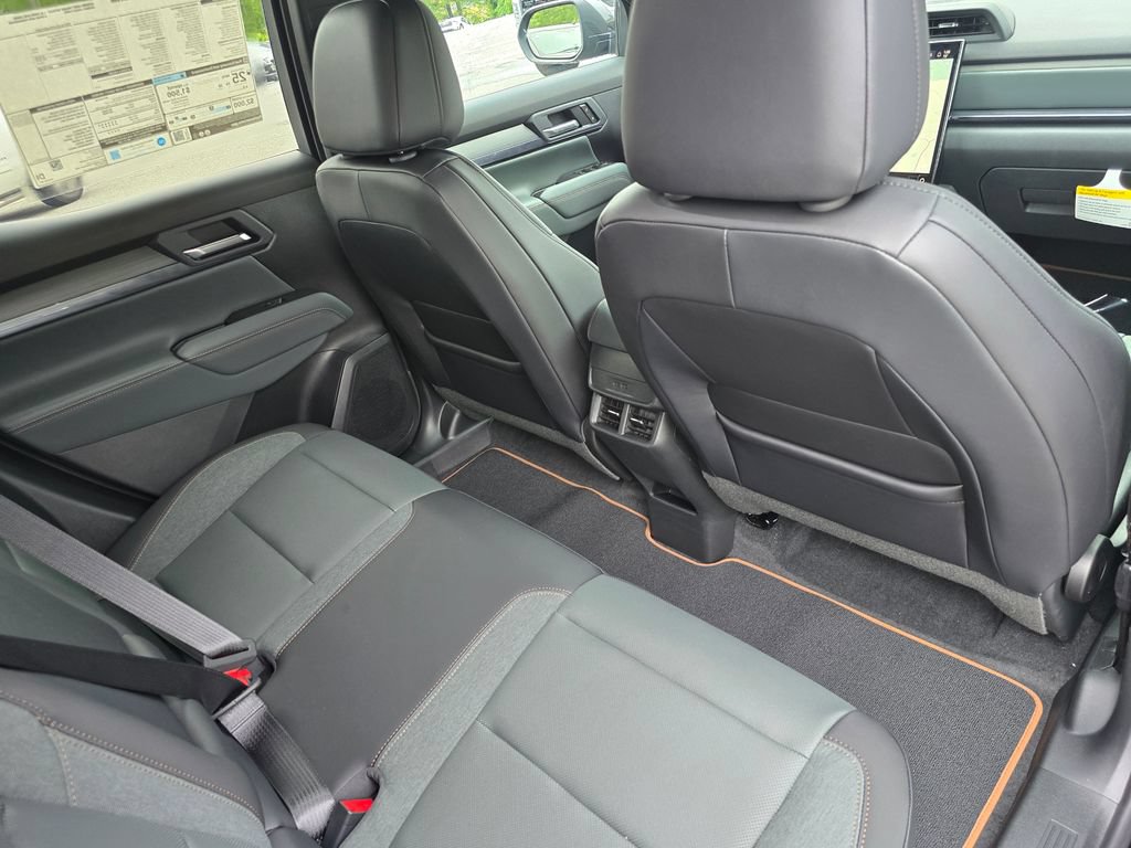 New 2026 GMC Terrain AT4 w/ Technology Package II AWD/4WD image 25