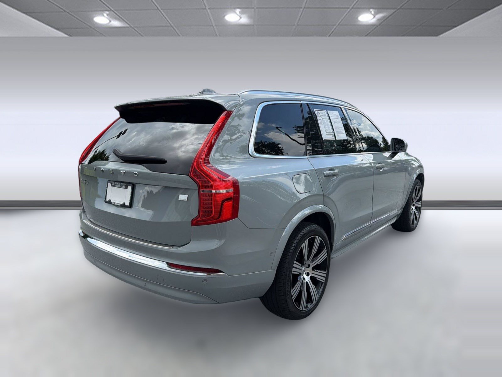 Certified 2024 Volvo XC90 T8 Plus w/ Protection Package Premier AWD/4WD image 8