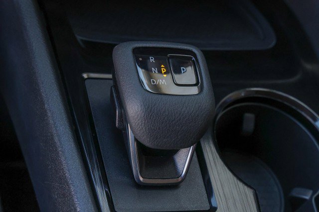 Used 2024 Nissan Rogue S FWD image 19
