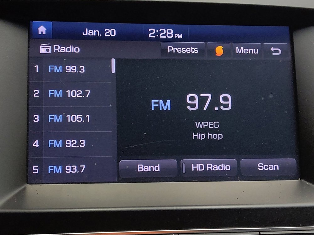 Used 2018 Hyundai Santa Fe Sport w/ 2.4L Value Package 02 image 25