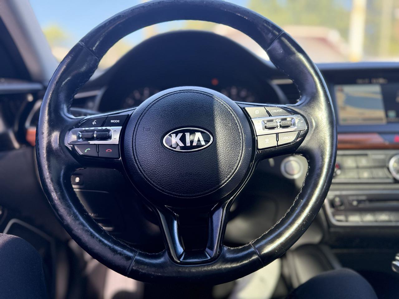 Used 2017 Kia Cadenza Technology FWD image 22