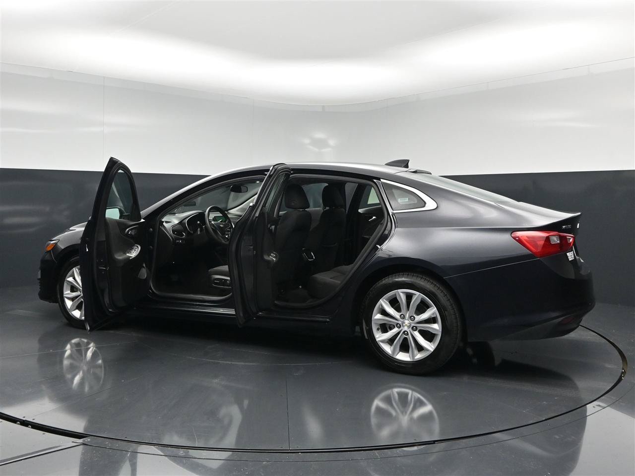 Used 2023 Chevrolet Malibu LT FWD image 39