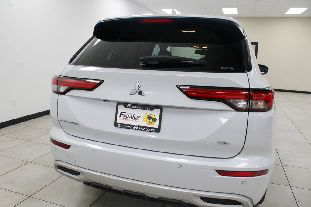 Used 2024 Mitsubishi Outlander SEL image 29