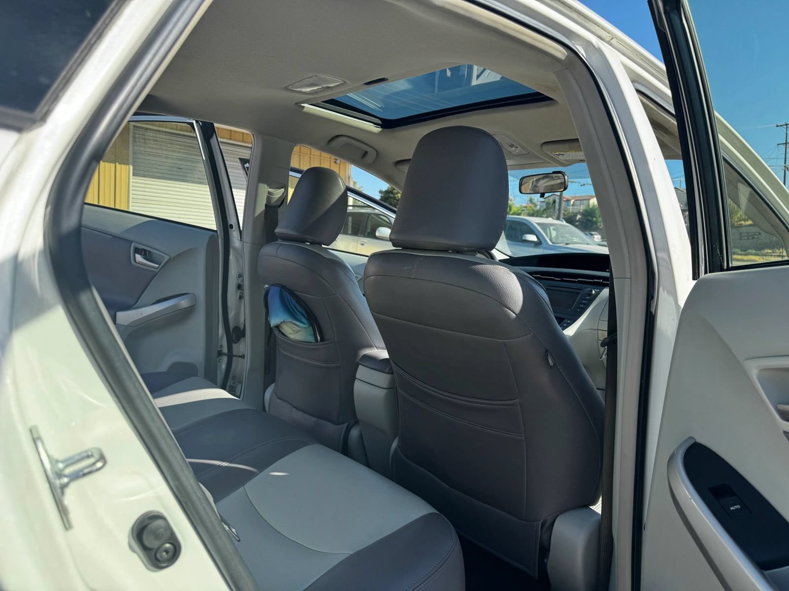 Used 2014 Toyota Prius Three FWD image 7
