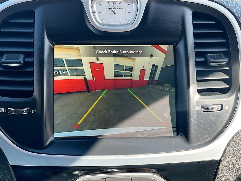 Used 2023 Chrysler 300 Touring L image 14