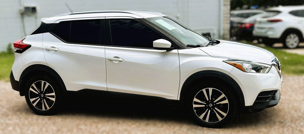 Used 2019 Nissan Kicks SV FWD image 32