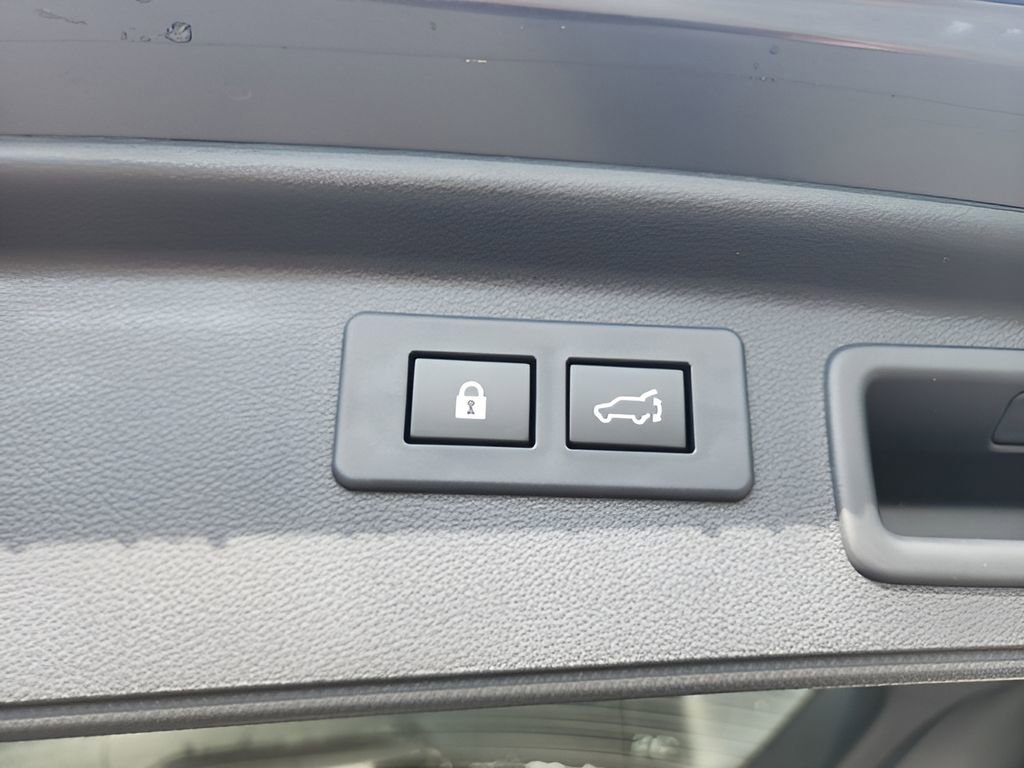 Certified 2025 Subaru Forester Wilderness image 12