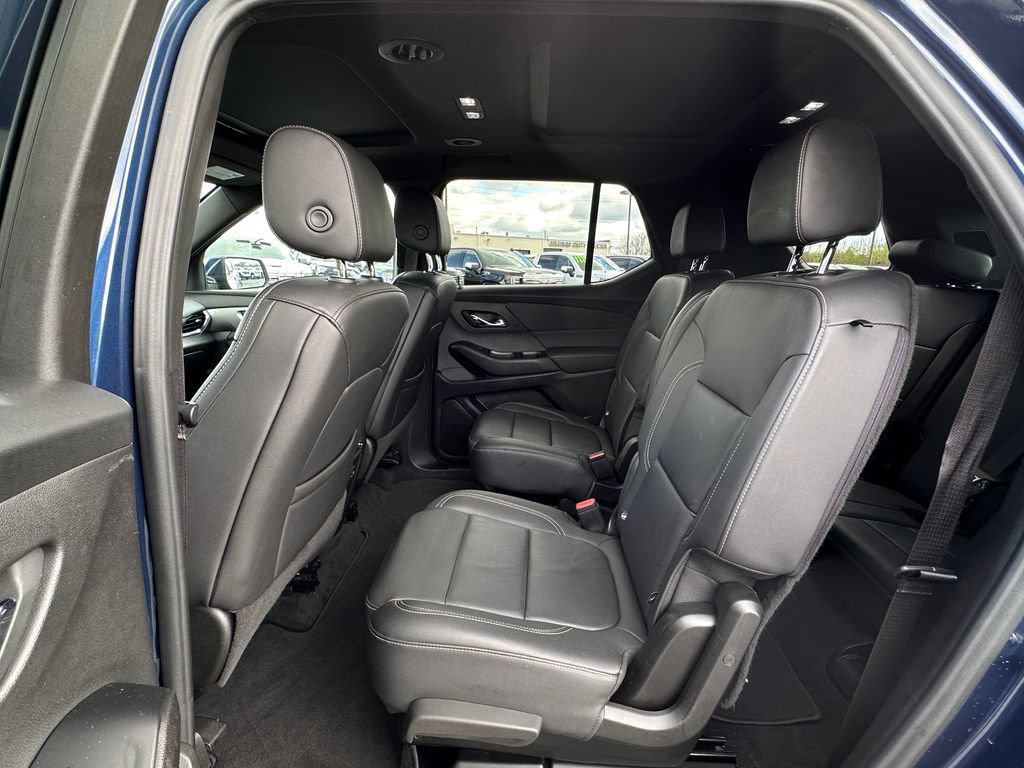 Used 2023 Chevrolet Traverse LT w/ LT Premium Package AWD/4WD image 25