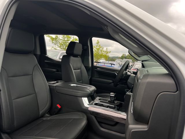 Used 2022 Chevrolet Silverado 1500 LTZ w/ Z71 Off-Road Package AWD/4WD image 33