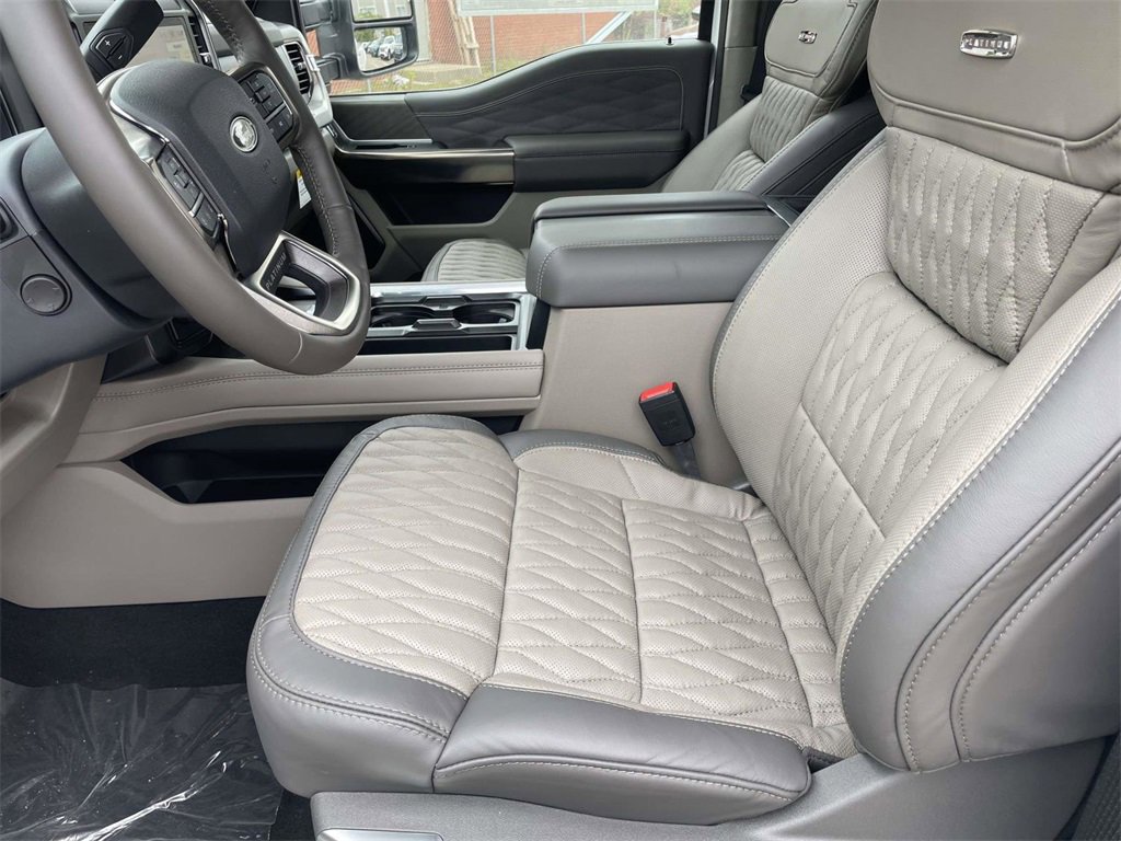 New 2026 Ford F450 Platinum w/ Platinum Plus Package image 13