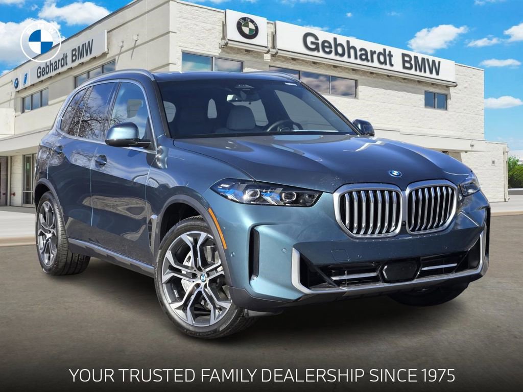 New 2026 BMW X5 xDrive50e w/ Premium Package