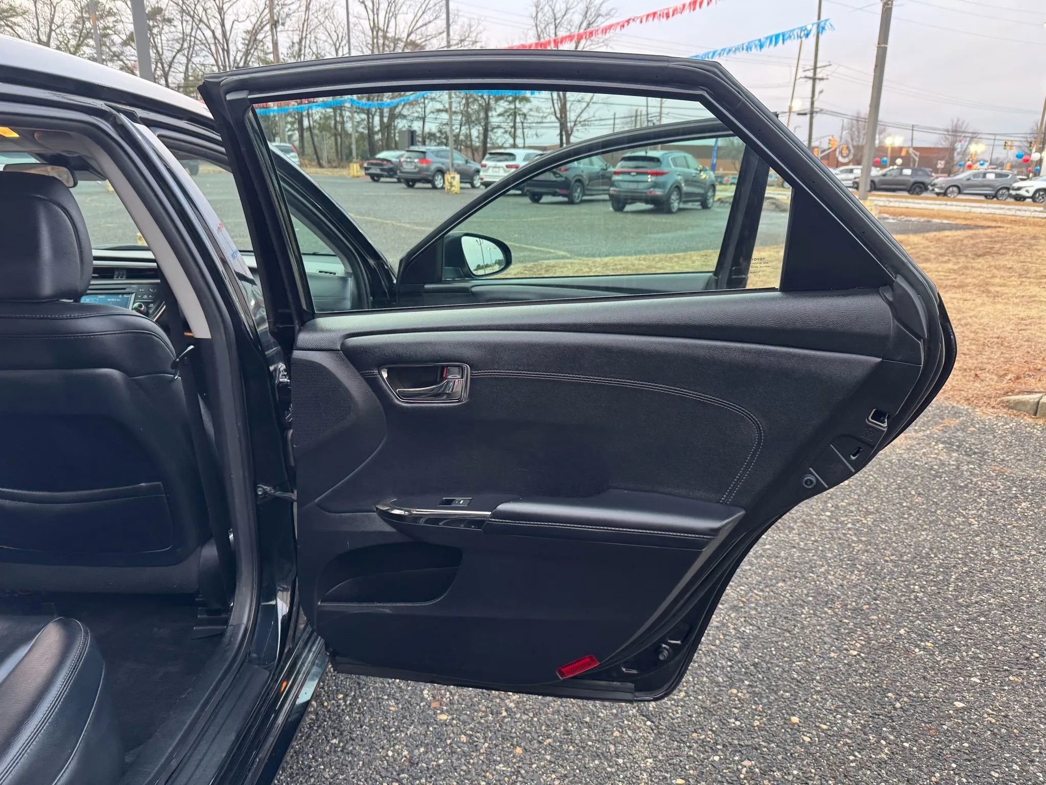 Used 2018 Toyota Avalon XLE image 15