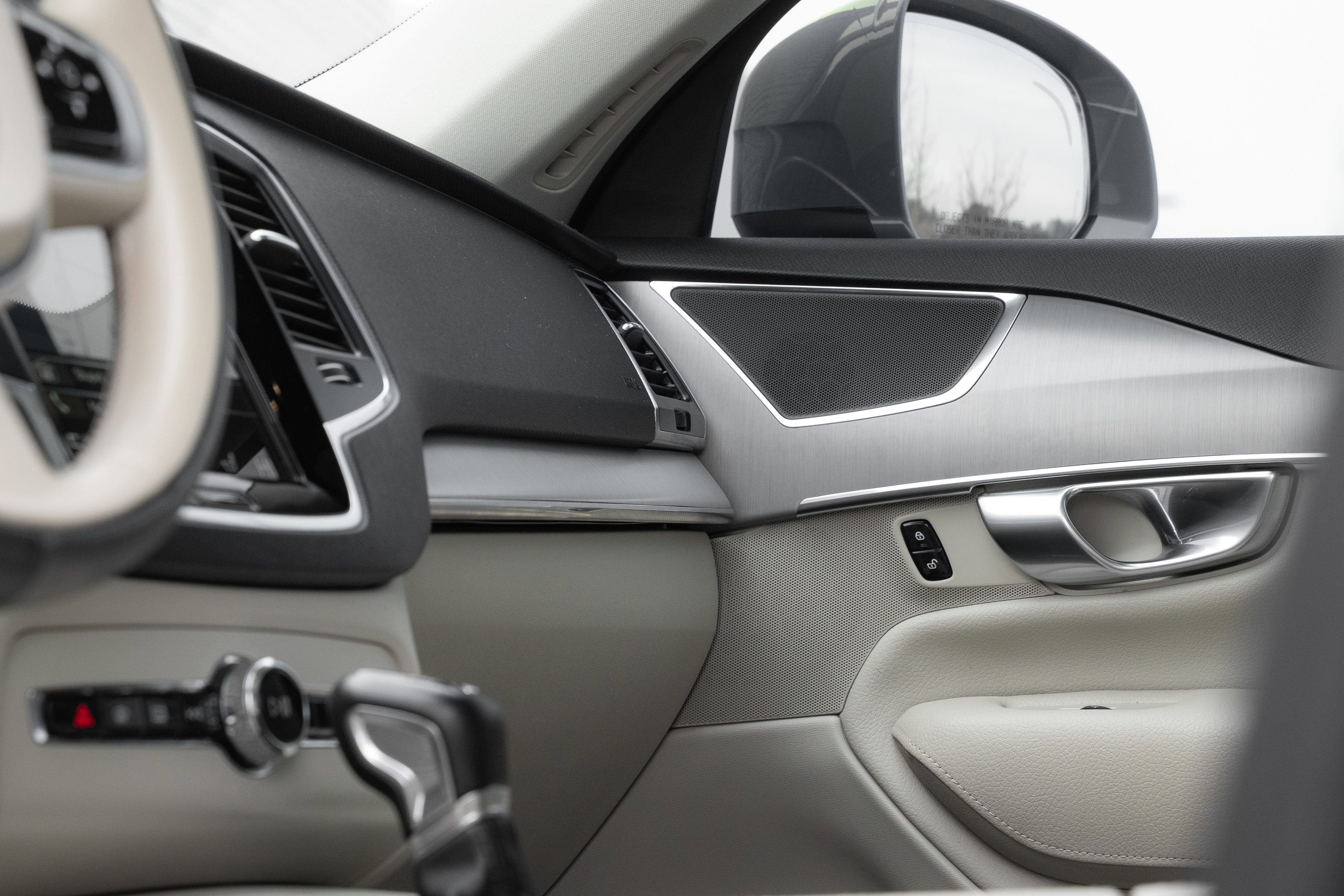 Used 2022 Volvo XC90 T5 Momentum w/ Climate Package image 14