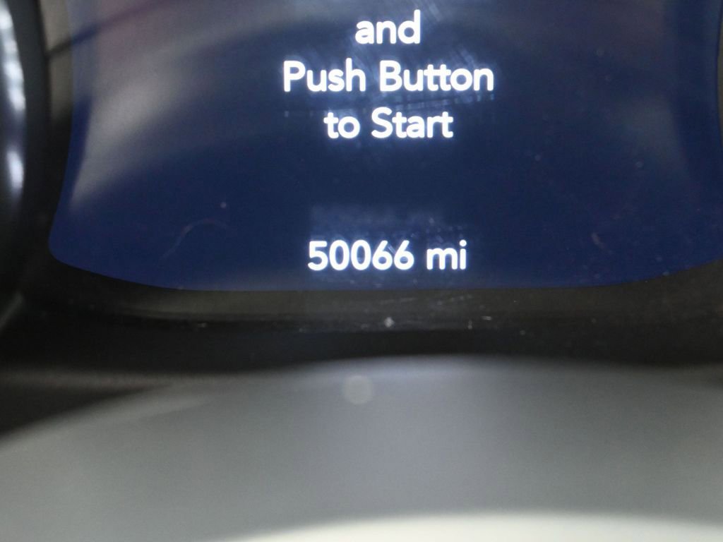 Used 2022 Jeep Wrangler Unlimited Sahara w/ Cold Weather Group image 17