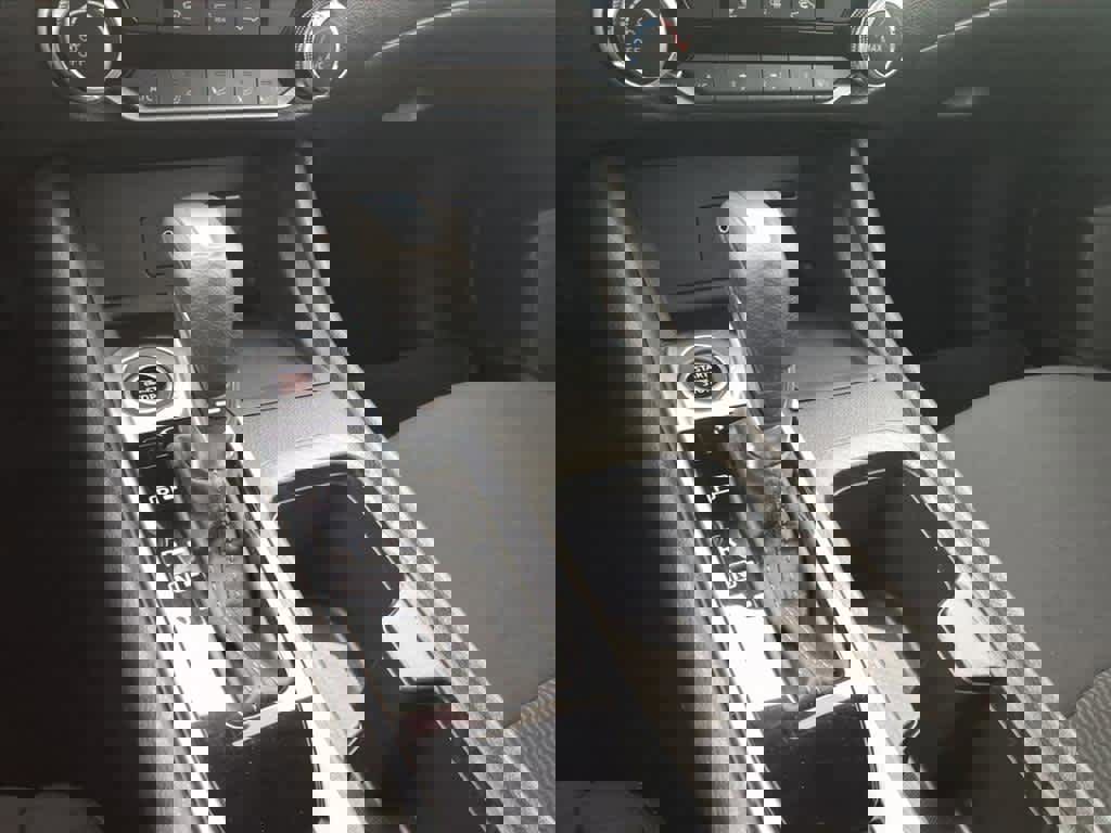 Certified 2020 Nissan Sentra S image 20