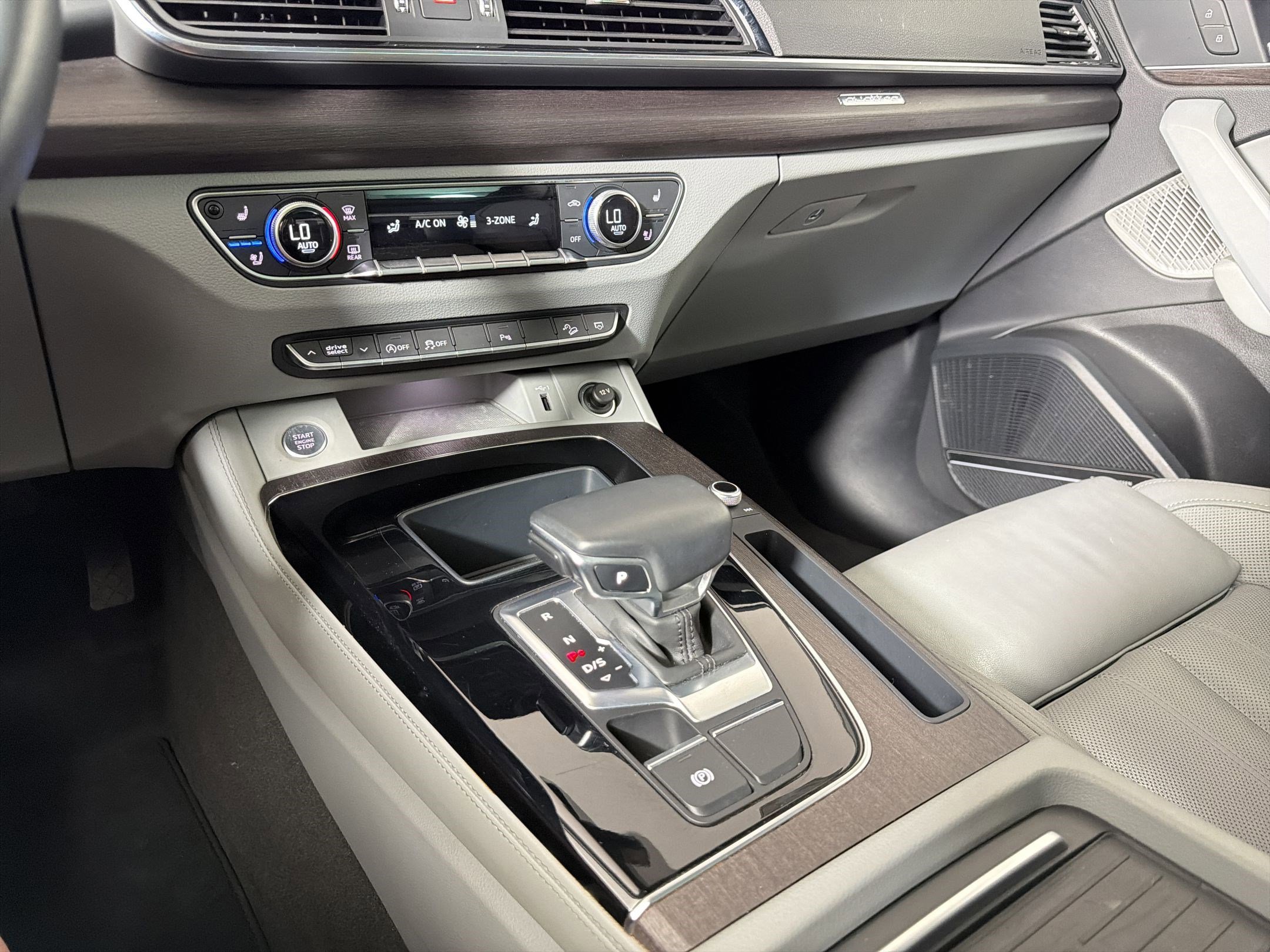 Used 2021 Audi Q5 Premium Plus w/ Premium Plus Package image 18