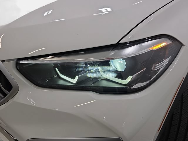 Used 2021 BMW X6 xDrive40i w/ Convenience Package AWD/4WD image 29