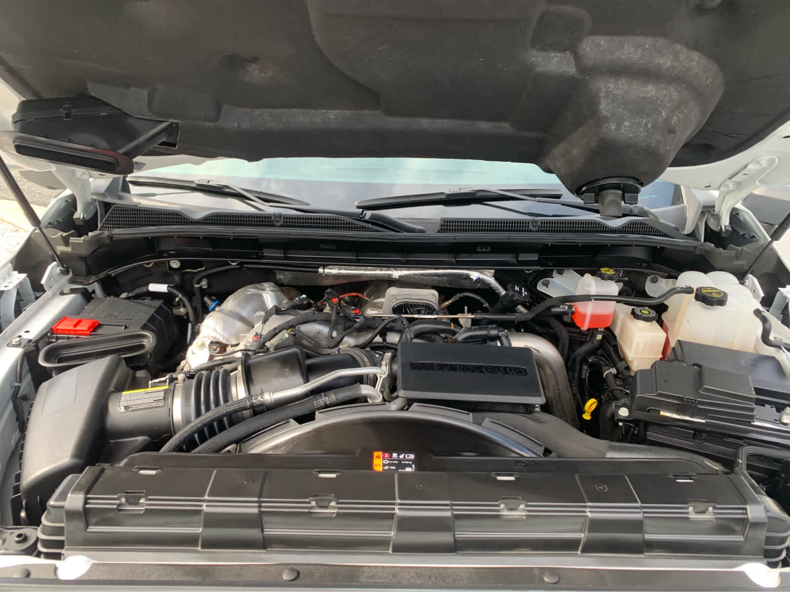 Used 2025 GMC Sierra 2500 AT4X AWD/4WD image 9
