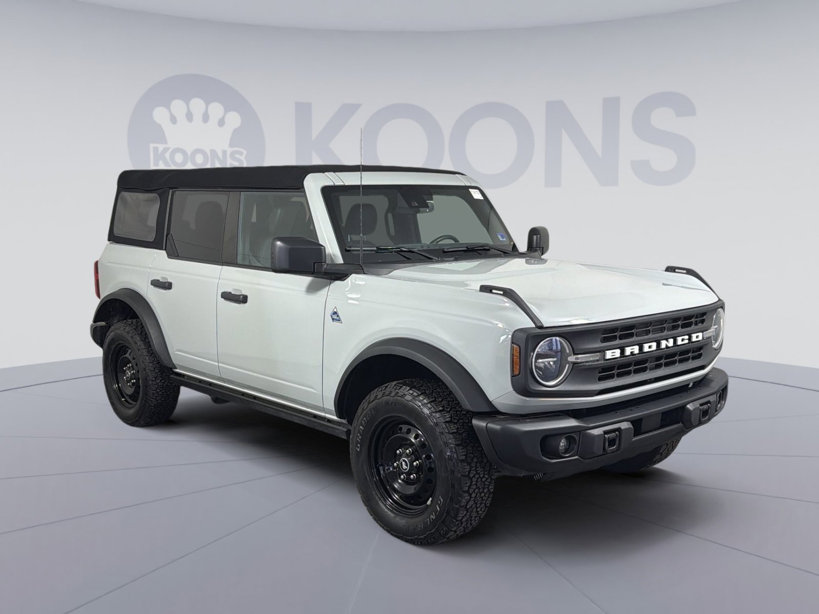 Used 2023 Ford Bronco Black Diamond image 10