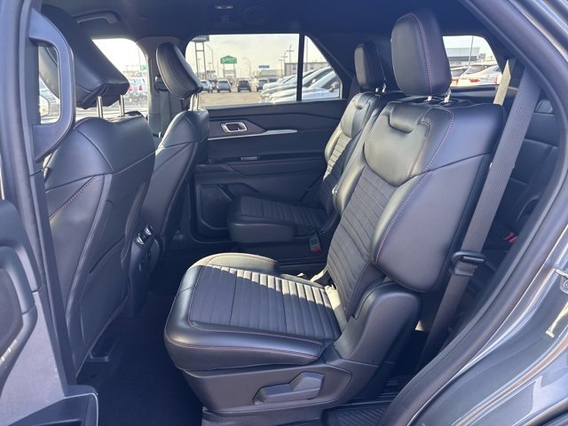 Used 2025 Ford Explorer ST-Line image 22