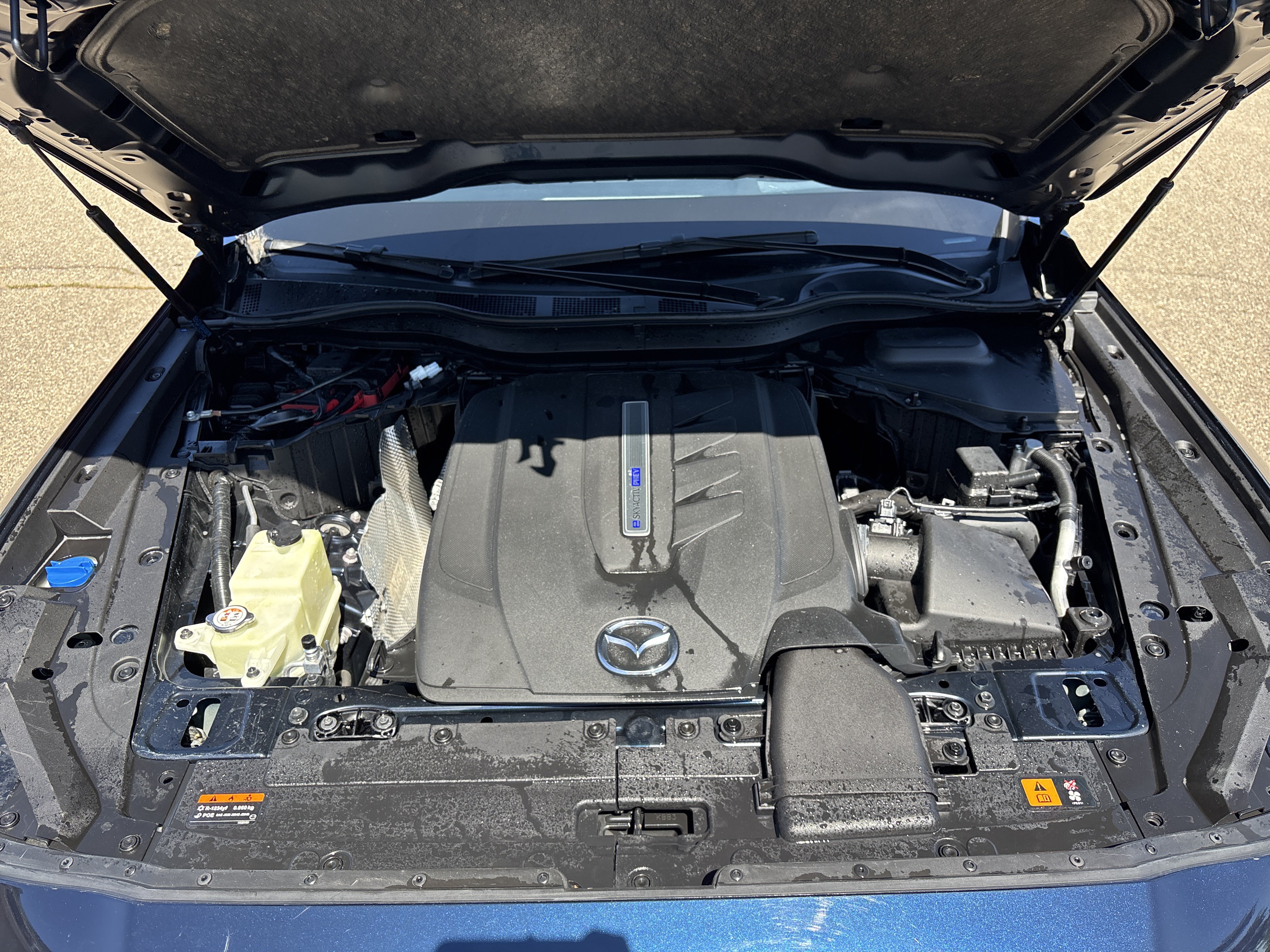 Used 2024 MAZDA CX-90 Plug-In Hybrid w/ Premium Pkg AWD/4WD image 14