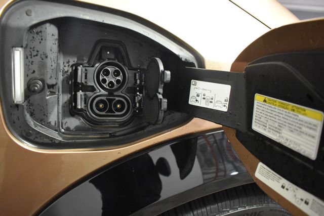 Certified 2023 Nissan Ariya AWD/4WD image 43