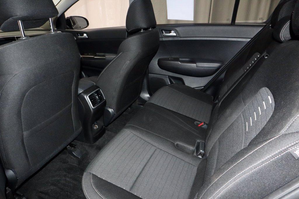 Used 2018 Kia Sportage LX w/ LX Technology Package FWD image 21