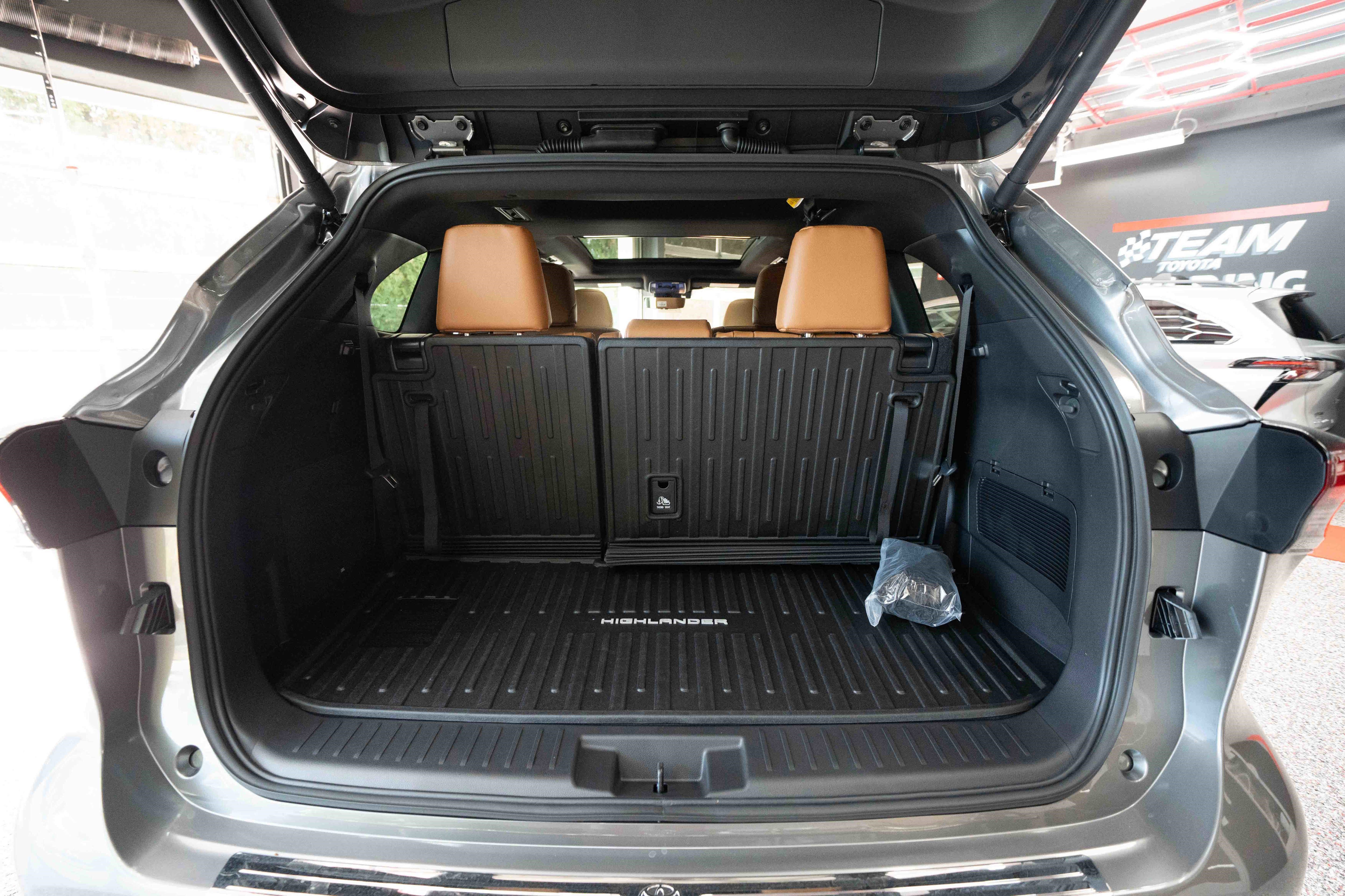 New 2026 Toyota Highlander Platinum image 28