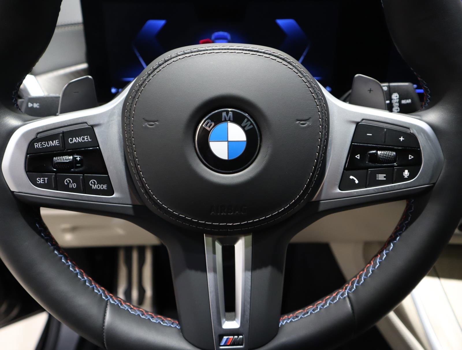 Used 2025 BMW X7 M60i image 29